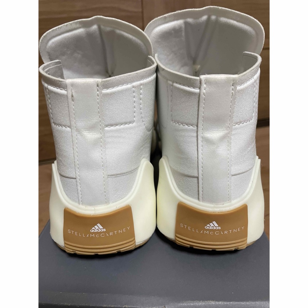 adidas by Stella McCartney(アディダスバイステラマッカートニー)のアディダスバイステラマッカートニー TREINO 25.0cm レディースの靴/シューズ(スニーカー)の商品写真