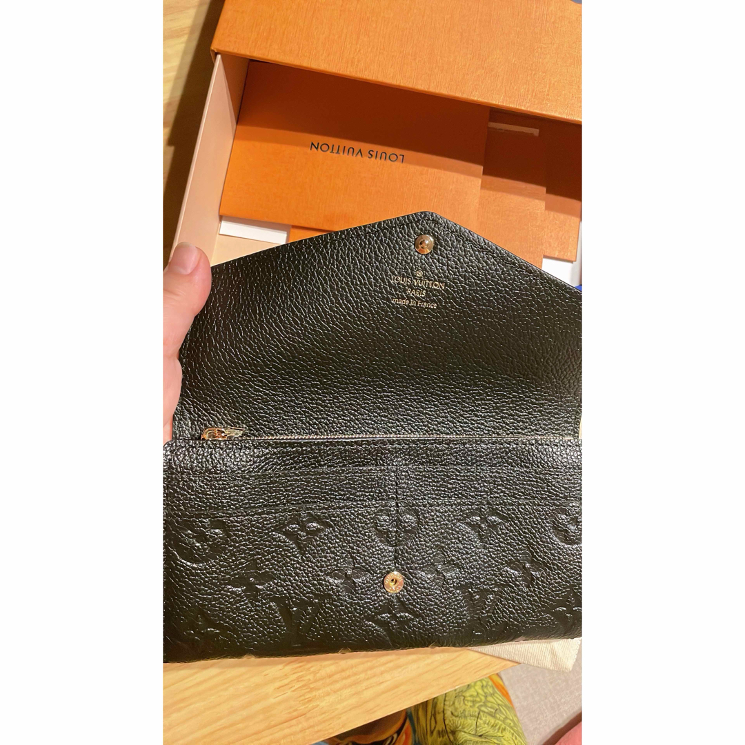 Louis Vuitton ポルトフォイユ サラ 長財布 黒グレインレザー金具色