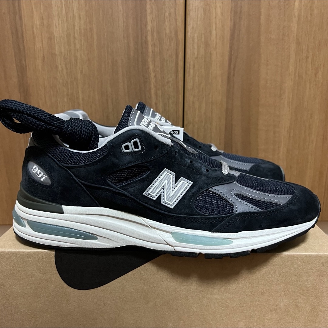 New Balance(ニューバランス)のNew Balance U991 NV2 ニューバランス ネイビー 26.5cm メンズの靴/シューズ(スニーカー)の商品写真