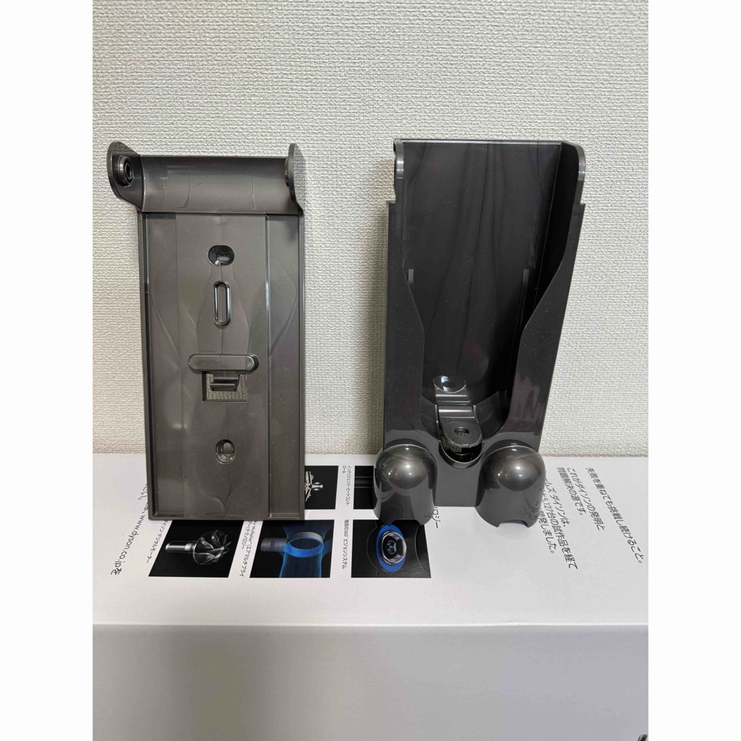 Dyson(ダイソン)の超美品 ダイソン Dyson V11 Fluffy 掃除機 SV14 コードレス スマホ/家電/カメラの生活家電(掃除機)の商品写真