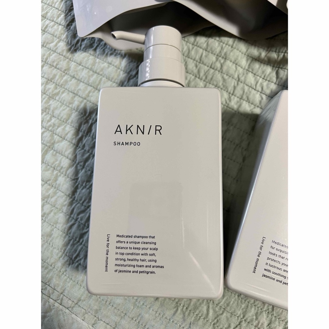 未開封 AKNIR アクニー 薬用ヘアシャンプー& トリートメントセット 未開封 AKNIR アクニー 薬用ヘアシャンプー& トリートメントセット