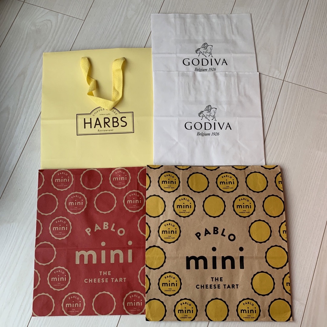 GODIVA(ゴディバ)の飲食店 GODIVA 紙袋 パブロ ショップ袋　ショッパー レディースのバッグ(ショップ袋)の商品写真