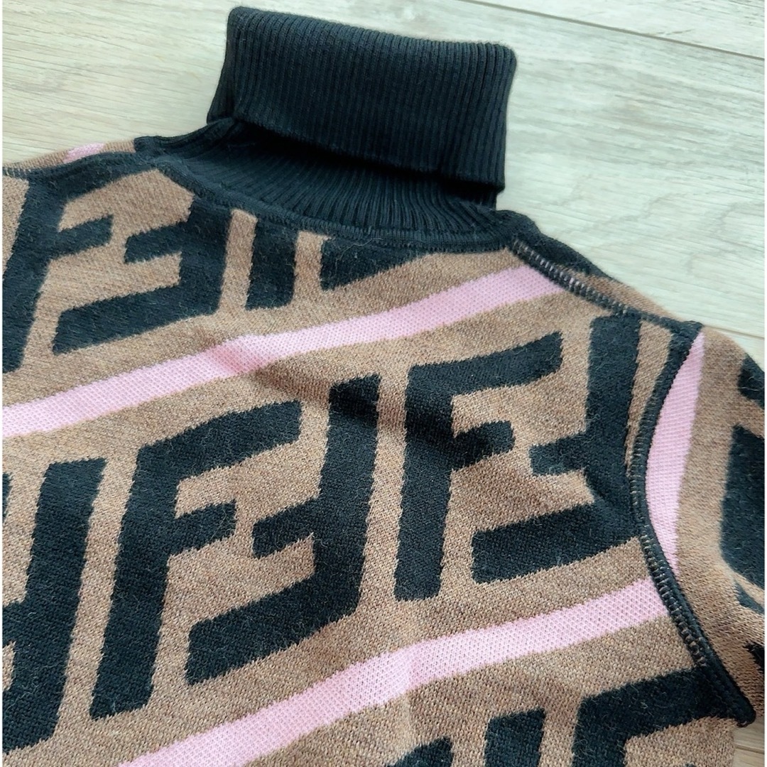 FENDI(フェンディ)のFENDI キッズ　ニット キッズ/ベビー/マタニティのキッズ服女の子用(90cm~)(ニット)の商品写真