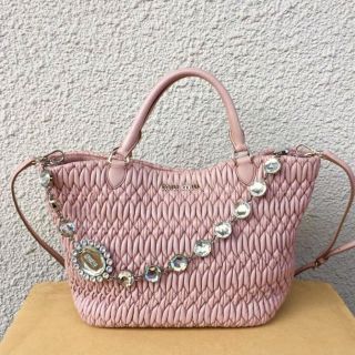 MIU MIU　ナッパクリスタルビジューバッグ大事に使用していたので