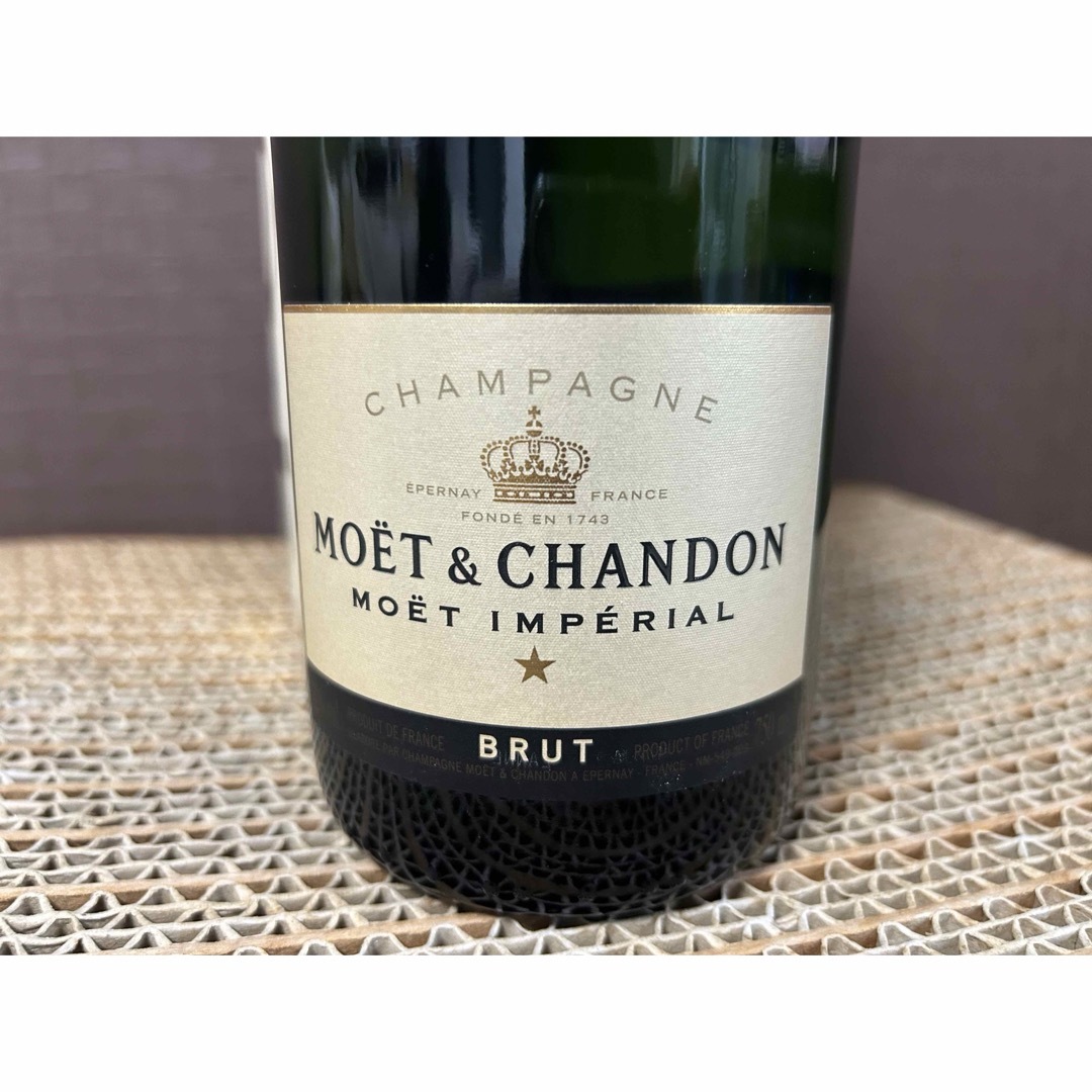 MOËT & CHANDON(モエエシャンドン)の【値下げ】モエ・エ・シャンドン ブリュット アンペリアル 750ml 食品/飲料/酒の酒(ワイン)の商品写真