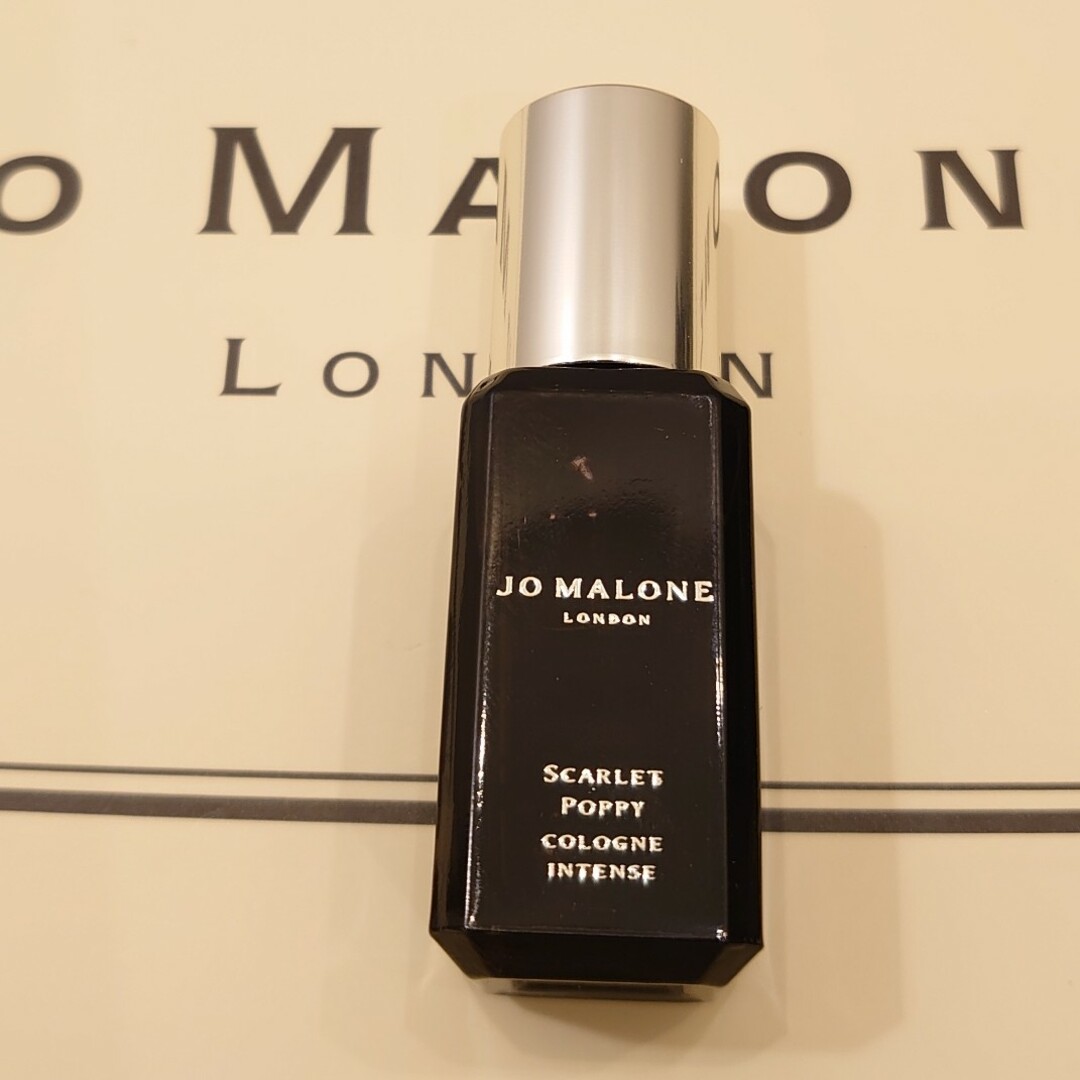 Jo Malone(ジョーマローン)のJo Malone 新品未使用 スカーレット ポピーコロンインテンス 9ml コスメ/美容の香水(香水(女性用))の商品写真