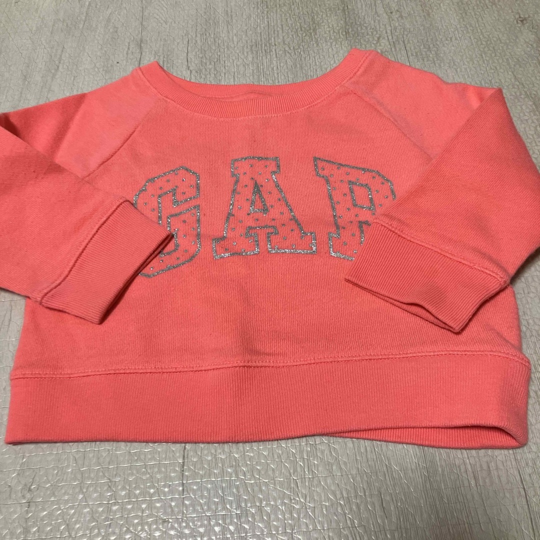 babyGAP(ベビーギャップ)のbaby GAP トレーナー2枚組　12-18month キッズ/ベビー/マタニティのベビー服(~85cm)(シャツ/カットソー)の商品写真