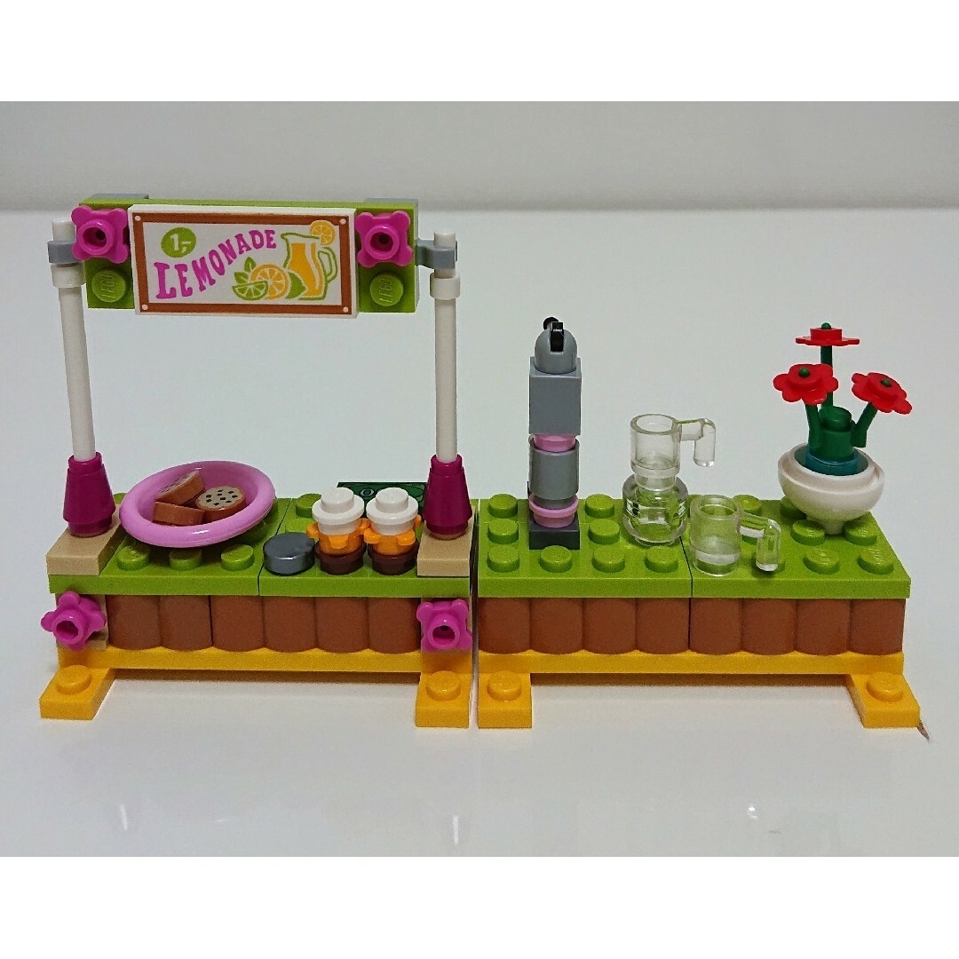 レゴ フレンズ(レゴフレンズ)のレゴフレンズ   レモネードスタンド  41027  107ピース キッズ/ベビー/マタニティのおもちゃ(知育玩具)の商品写真