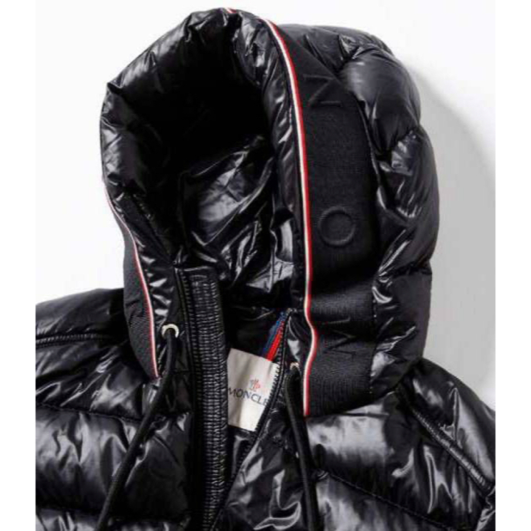 MONCLER(モンクレール)の大幅値下げ中！モンクレール☆ 『Pavin』パヴィンショートダウンジャケット メンズのジャケット/アウター(ダウンジャケット)の商品写真