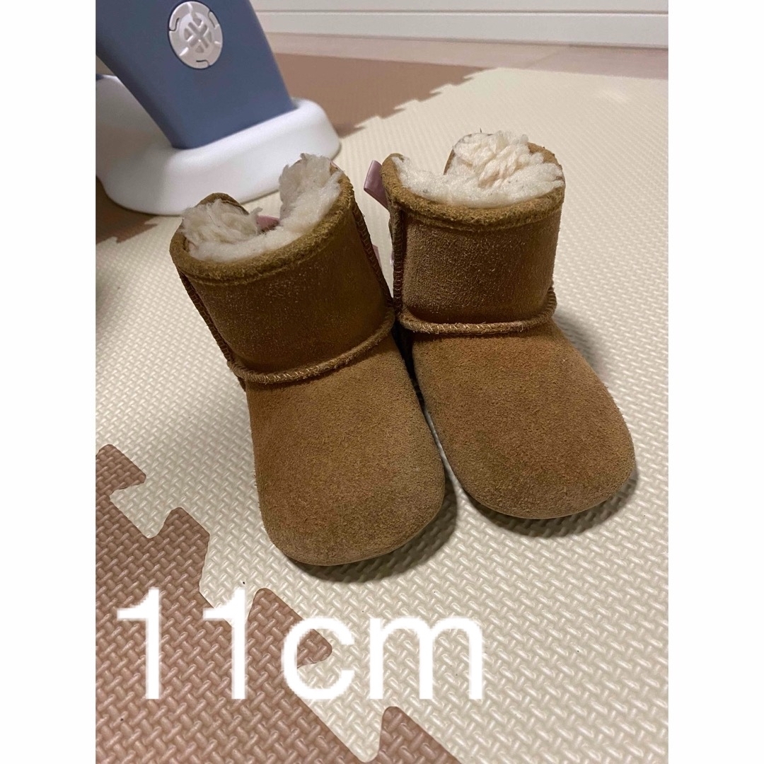 UGG(アグ)のベビー　キッズ　UGGブーツ キッズ/ベビー/マタニティのベビー靴/シューズ(~14cm)(ブーツ)の商品写真