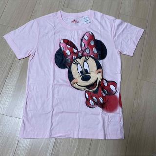 ディズニー(Disney)の新品　香港ディズニー　Tシャツ(Tシャツ(半袖/袖なし))