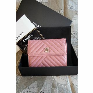 シャネル(CHANEL)の未使用 ❣️超レア❣️CHANEL シェブロン スモール フラップウォレット(財布)