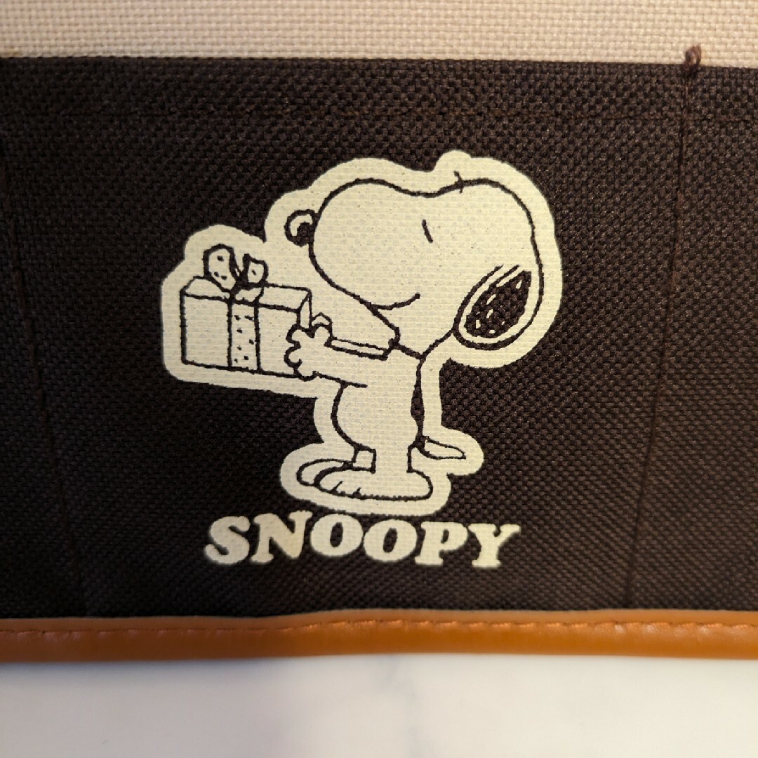 SNOOPY(スヌーピー)の新品　バッグインバック　ツートン　スヌーピー　ハンドバッグ　ピーナッツ レディースのバッグ(ハンドバッグ)の商品写真