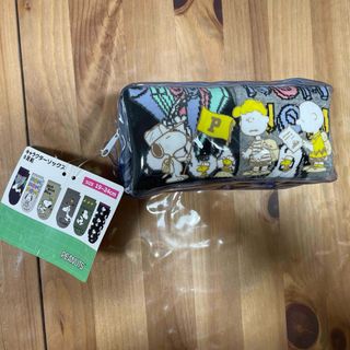 スヌーピー(SNOOPY)のスヌーピー　新品　6足　ケース付き　(ソックス)