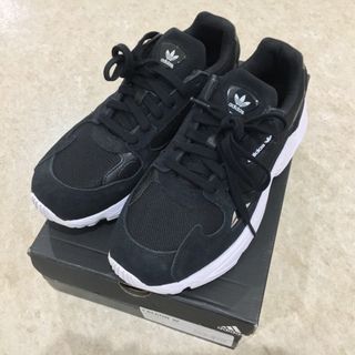 アディダス(adidas)のアディダススニーカー ファルコン B28129(スニーカー)