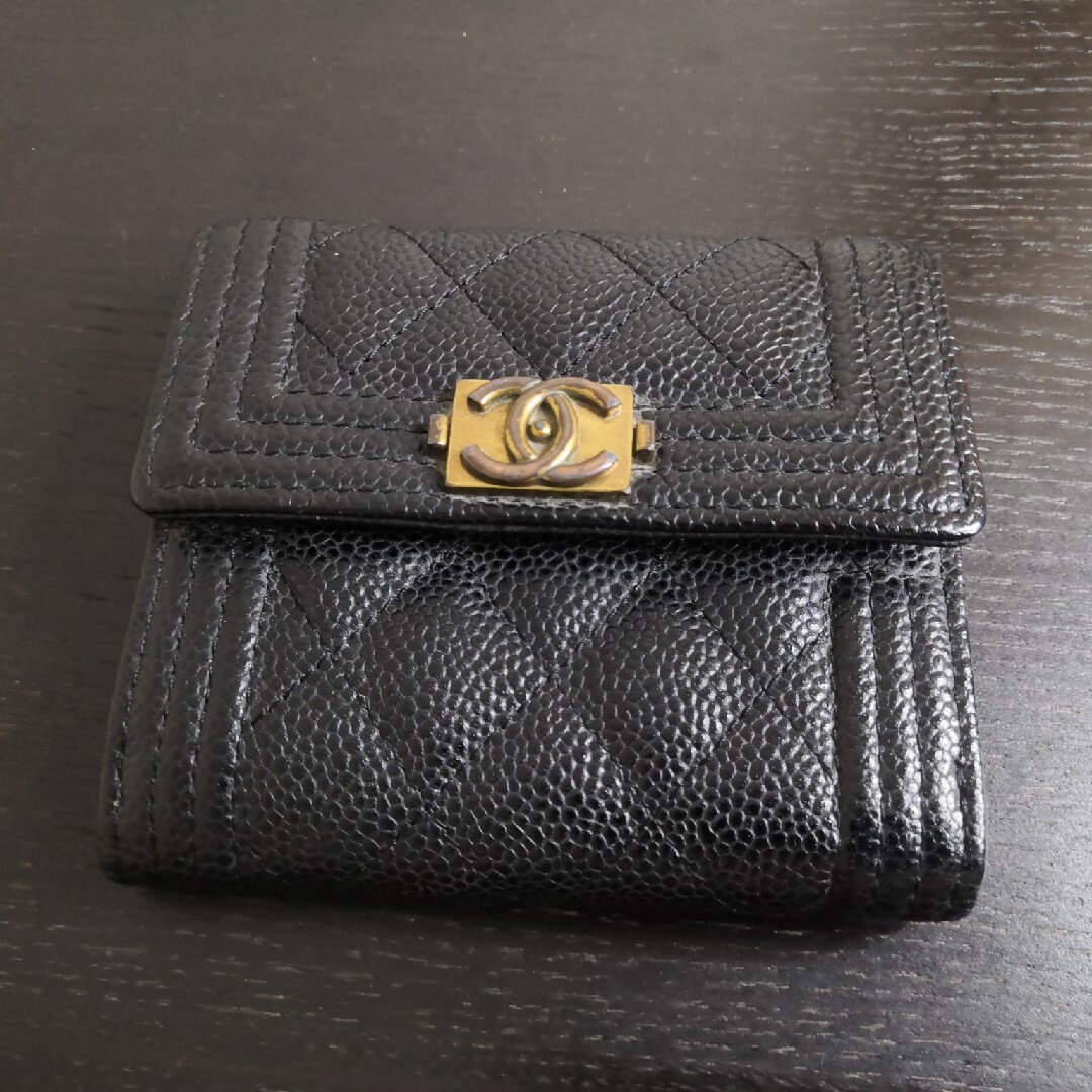 訳あり CHANEL シャネル 2つ折り財布 キャビアスキン 訳あり CHANEL シャネル 2つ折り財布 キャビアスキン