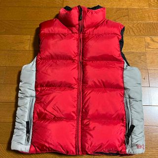 バートン(BURTON)のBurton ダウンベスト(ダウンベスト)