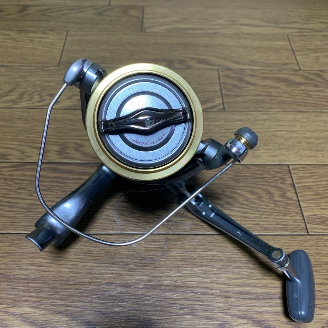 SHIMANO(シマノ)のSHIMANO Activecast 1050 スポーツ/アウトドアのフィッシング(リール)の商品写真