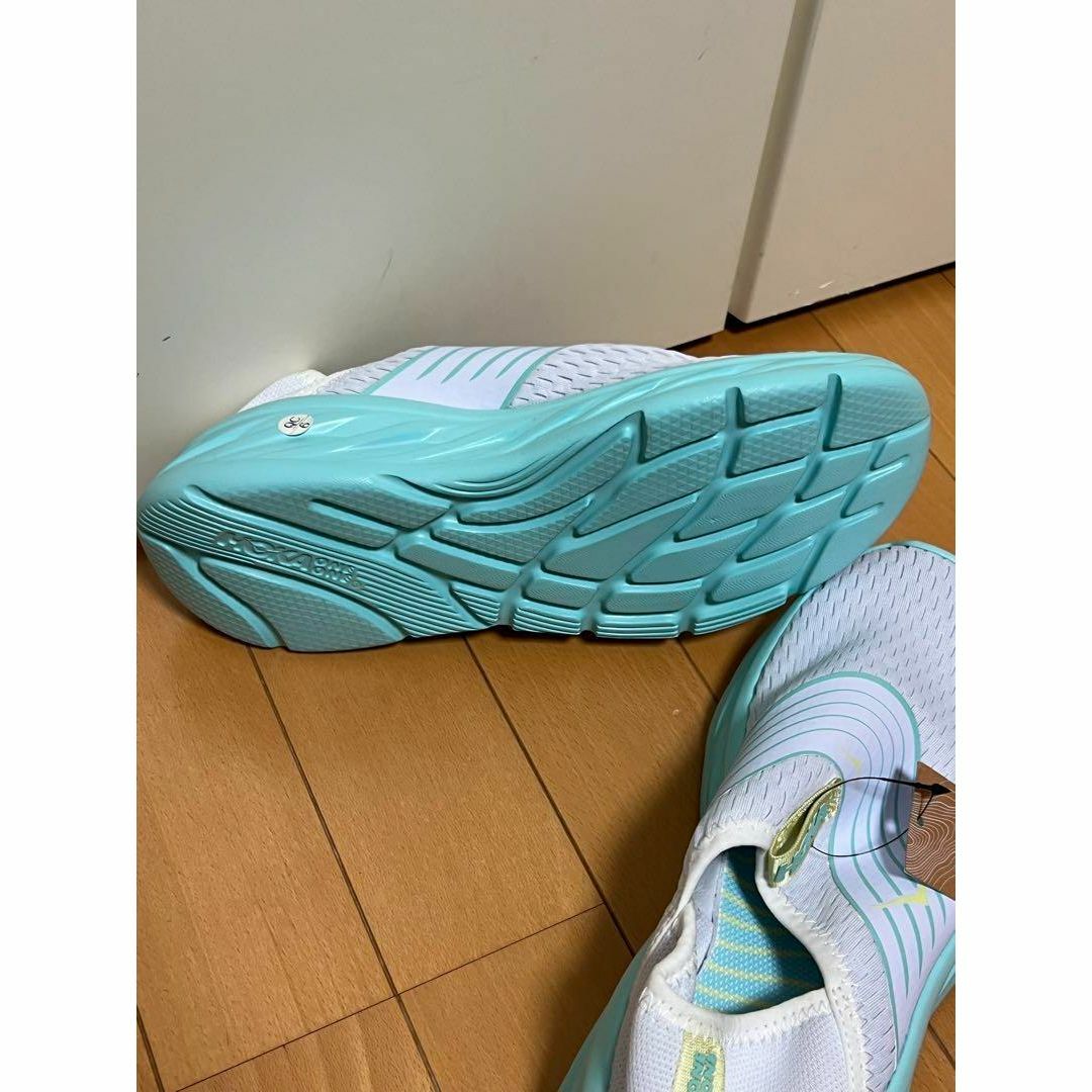 HOKA ONE ONE(ホカオネオネ)の新品　ホカオネオネ　HOKA one one スポーツサンダル　ブルー系　25㎝ レディースの靴/シューズ(サンダル)の商品写真