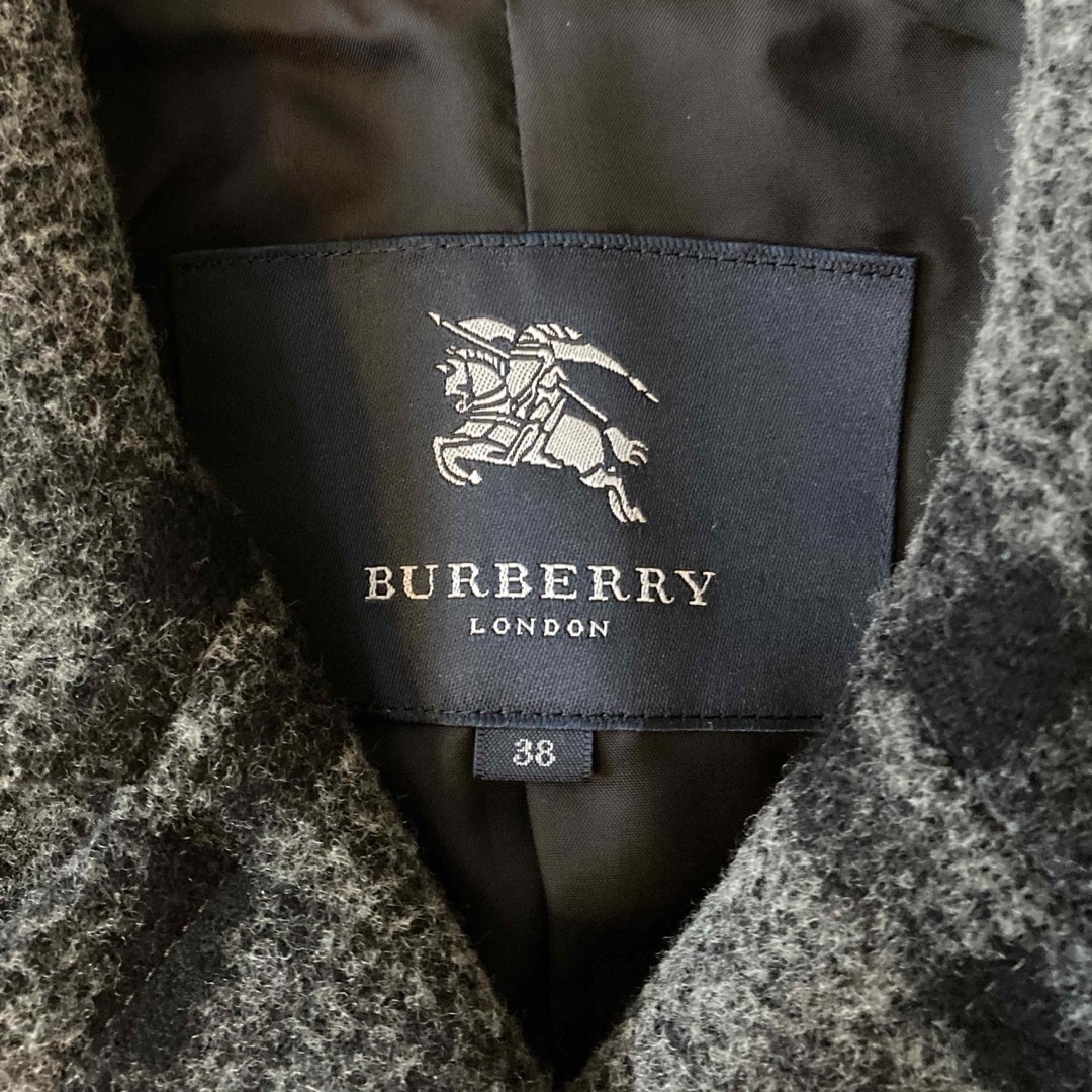 BURBERRY(バーバリー)のバーバリーロンドン✨　新品同様✨　あったかウールダブルジャケット レディースのジャケット/アウター(テーラードジャケット)の商品写真