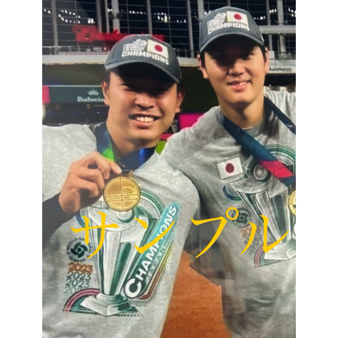 MLB(メジャーリーグベースボール)の大谷翔平　選手　A4写真 WBCでの優勝 説明↓最後まで是非！フレームゴールド スポーツ/アウトドアの野球(記念品/関連グッズ)の商品写真