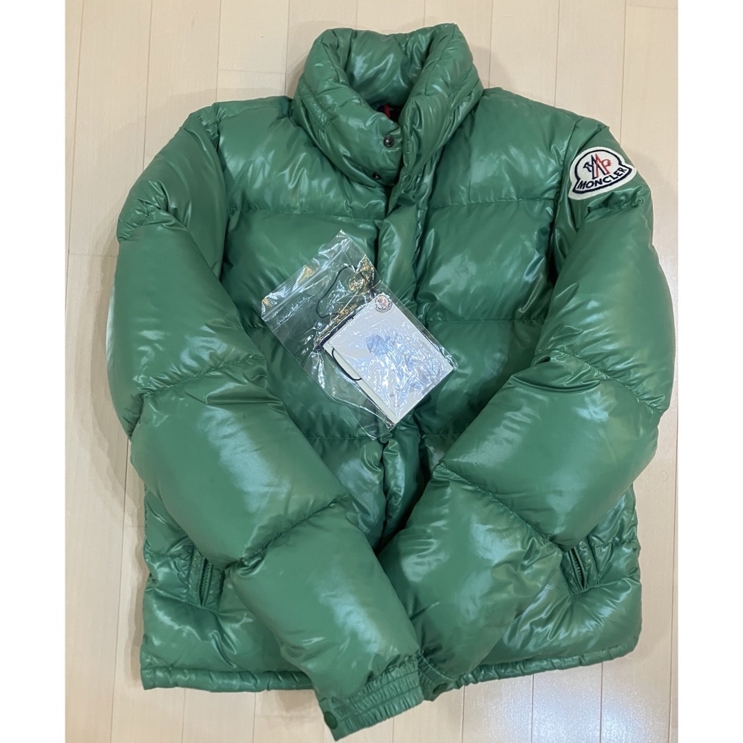 MONCLER(モンクレール)の希少　モンクレール  エベレスト　グリーン メンズのジャケット/アウター(ダウンジャケット)の商品写真