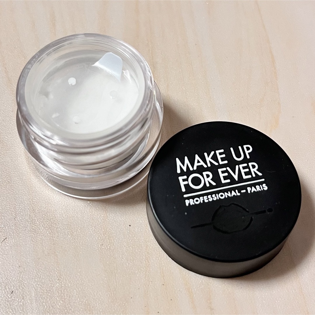 MAKE UP FOR EVER(メイクアップフォーエバー)のMAKE UP FOR EVER♡ウルトラHDルースパウダー コスメ/美容のベースメイク/化粧品(フェイスパウダー)の商品写真