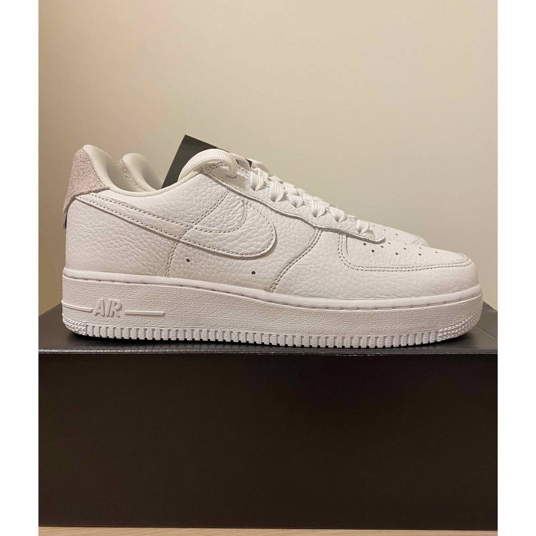 NIKE(ナイキ)の【完売品】NIKE AIR FORCE 1 '07 CRAFT WHITE メンズの靴/シューズ(スニーカー)の商品写真