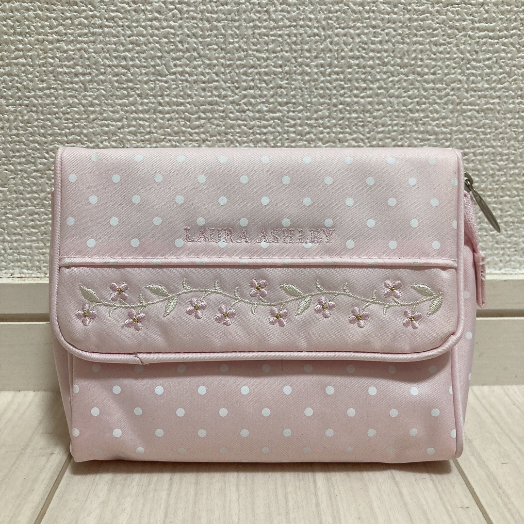 LAURA ASHLEY(ローラアシュレイ)の新品 LAURA ASHLEY ローラアシュレイ レディース ポーチ 小物入れ レディースのファッション小物(ポーチ)の商品写真