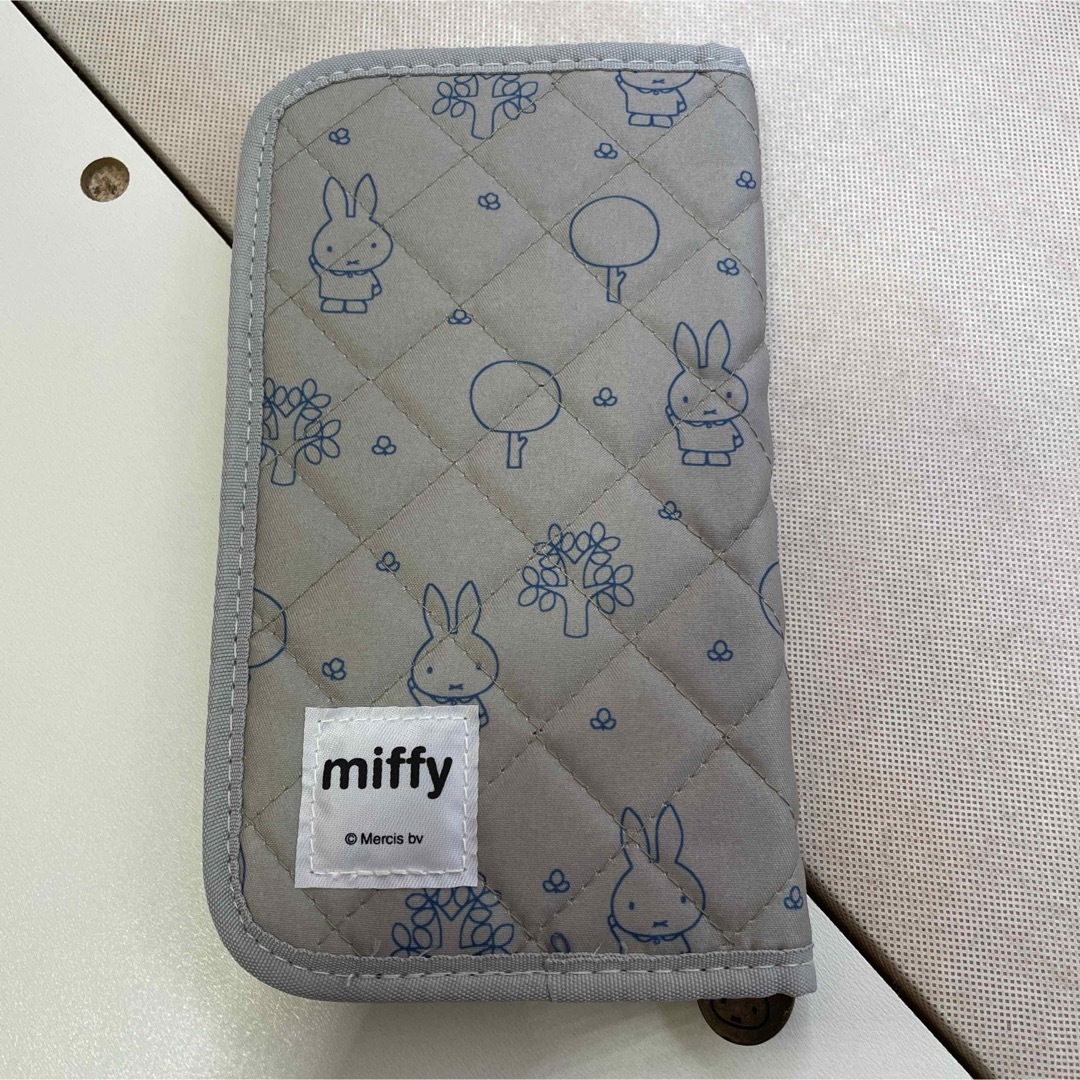 miffy(ミッフィー)の新品未使用 ミッフィー マルチ収納ケース レディースのファッション小物(ポーチ)の商品写真