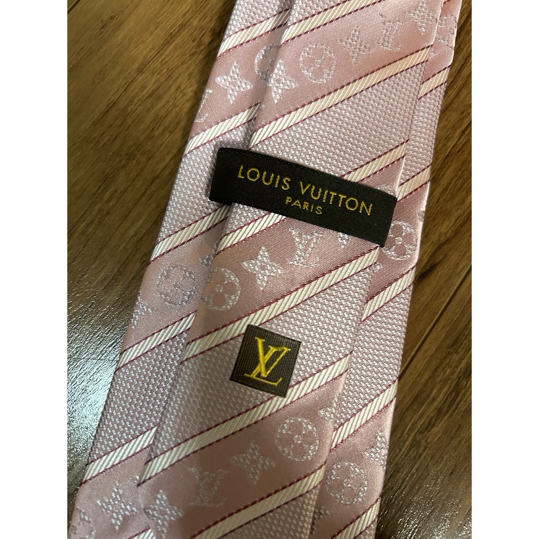 LOUIS VUITTON(ルイヴィトン)のルイヴィトン　LOUISVUITTON  ネクタイ　モノグラム メンズのファッション小物(ネクタイ)の商品写真