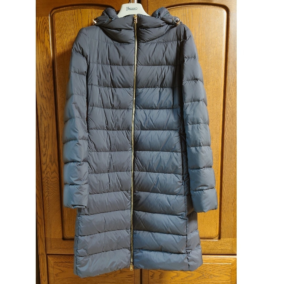 HERNO - 美品 国内百貨店購入 ヘルノ ダウンコート グレーの通販 HERNO - 美品 国内百貨店購入 ヘルノ ダウンコート グレーの通販