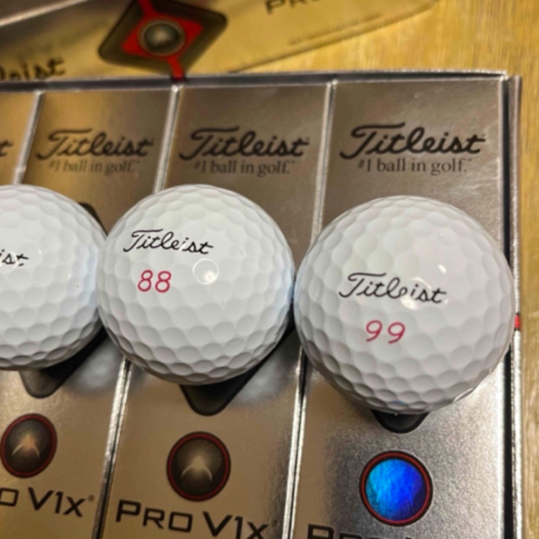 Titleist(タイトリスト)のタイトリスト PRO  V1x  1.2.3.4 RED ナンバー スポーツ/アウトドアのゴルフ(クラブ)の商品写真