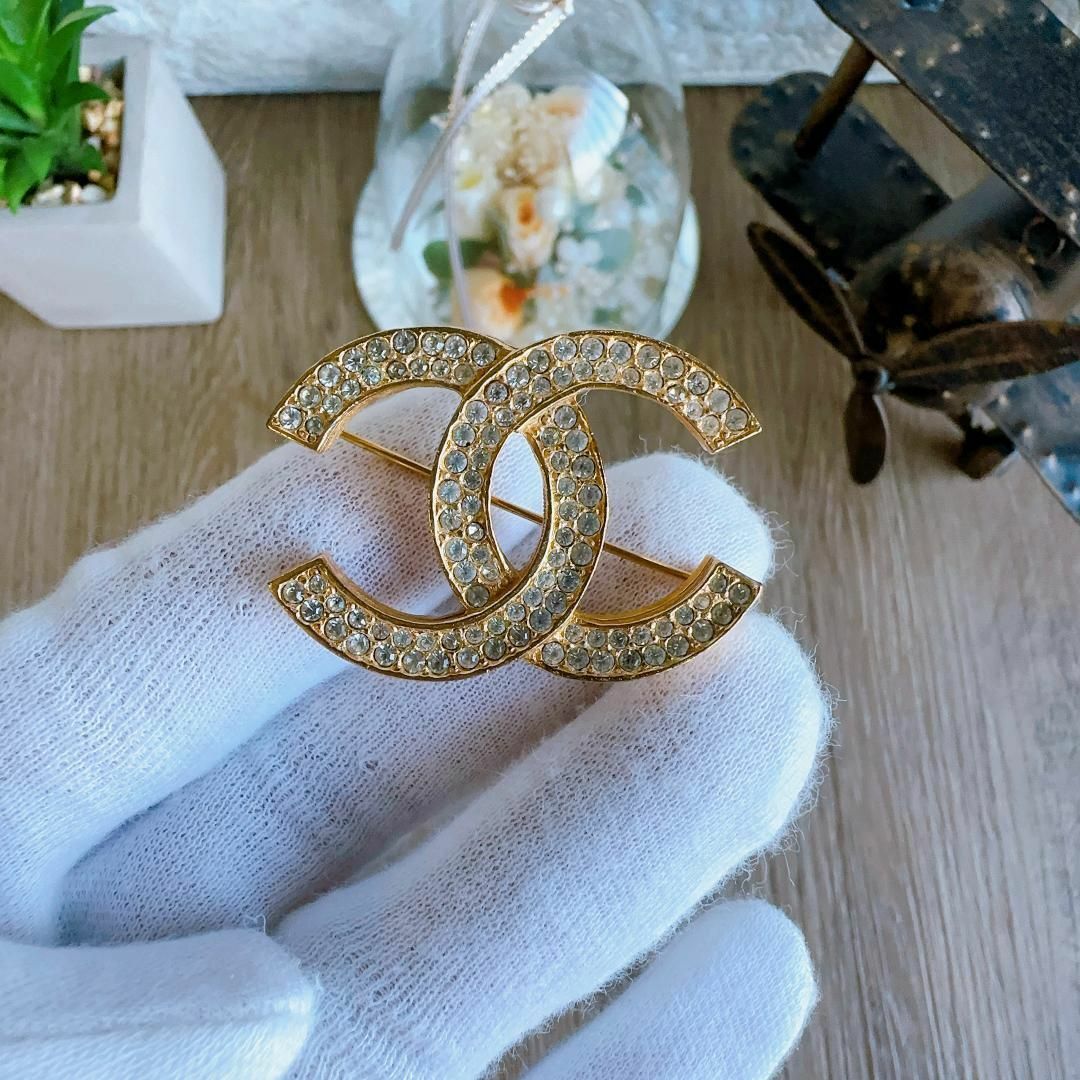 専用です】 CHANEL シャネル ブローチ ラインストーン キラキラ 専用です】 CHANEL シャネル ブローチ ラインストーン キラキラ
