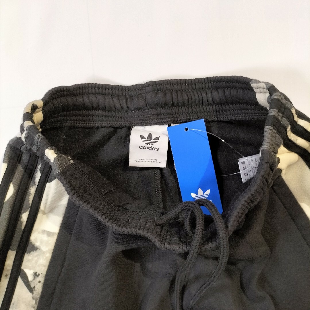 Originals（adidas）(オリジナルス)の新品　アディダスオリジナルス　スウェットパンツ　カモ柄　　メンズ　Ｍサイズ メンズのパンツ(その他)の商品写真