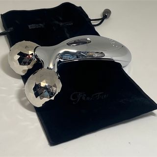 リファ(ReFa)の美品正規品/フェイス/全身美容ローラーReFa/定価26180円/殺菌消毒済み.(フェイスローラー/小物)