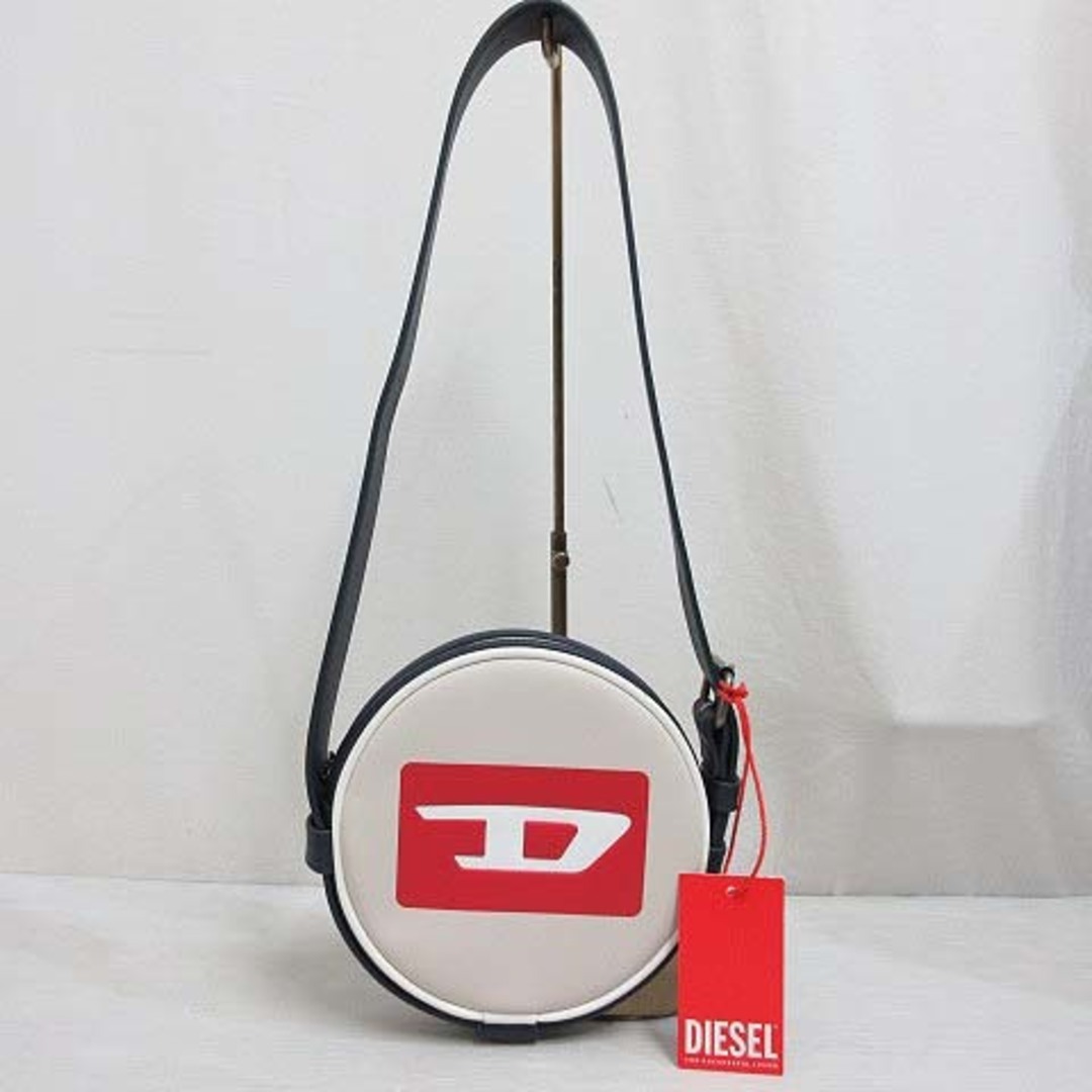 DIESEL(ディーゼル)のディーゼル DIESEL クロスボディ ショルダー バッグ Dロゴ エンボス レディースのバッグ(ショルダーバッグ)の商品写真