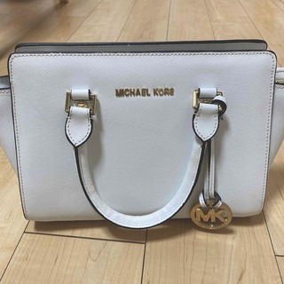 マイケルコース(Michael Kors)のMK✴︎ハンドバッグ(ハンドバッグ)