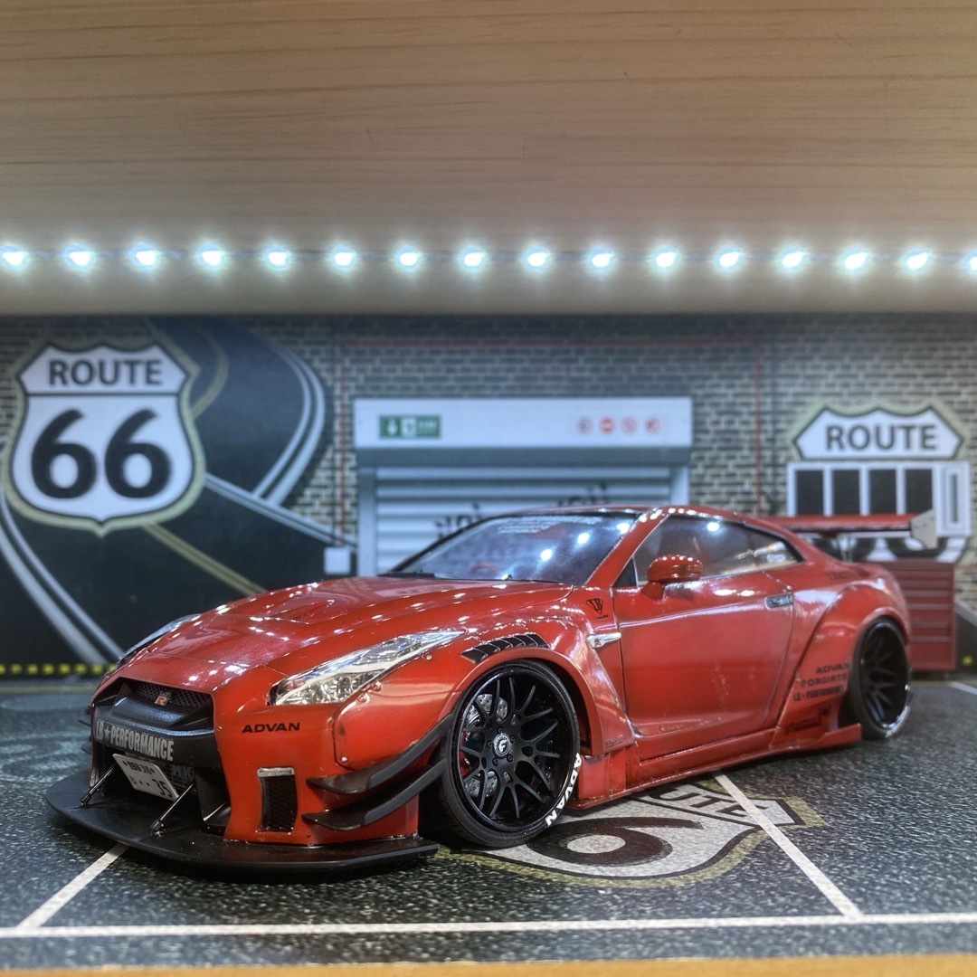 AOSHIMA(アオシマ)のプラモデル完成品　アオシマ1/24 LB35GTR Ver.2 エンタメ/ホビーのおもちゃ/ぬいぐるみ(模型/プラモデル)の商品写真