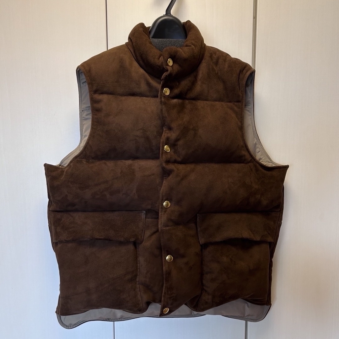 A.PRESSE Suede Down Vest アプレッセ メンズのジャケット/アウター(ダウンベスト)の商品写真