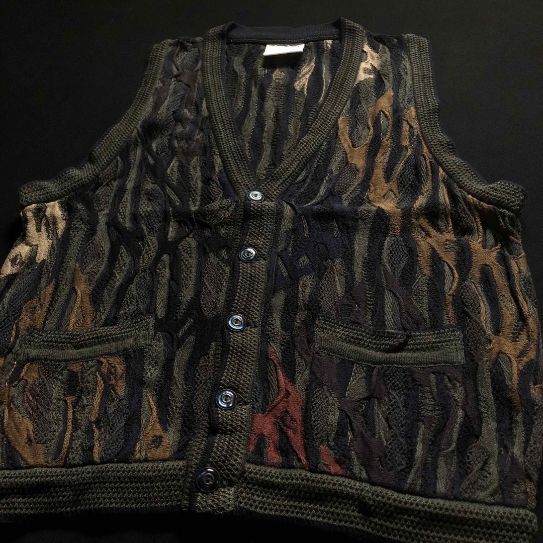 COOGI(クージー)のvintage coogi 3D knit vest 80s 90s old メンズのトップス(ベスト)の商品写真