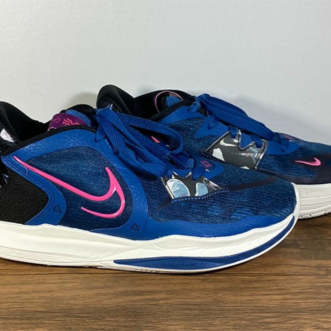 NIKE(ナイキ)の希少！NIKE KYRIE LOW 5 EP カイリー ブルー 26cm メンズの靴/シューズ(スニーカー)の商品写真