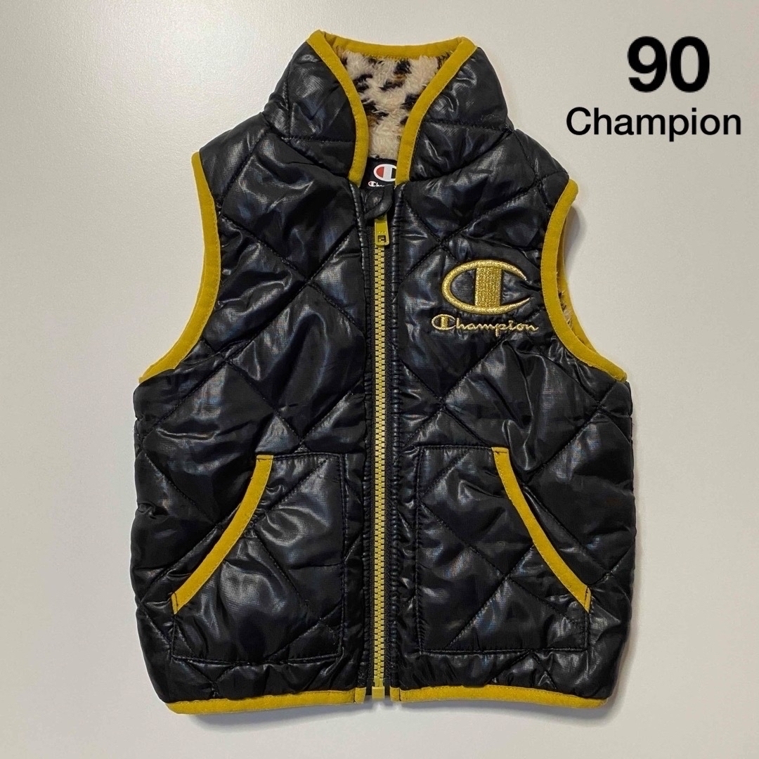 Champion(チャンピオン)のChampion ダウンベスト アウター 90cm キッズ/ベビー/マタニティのキッズ服男の子用(90cm~)(ジャケット/上着)の商品写真