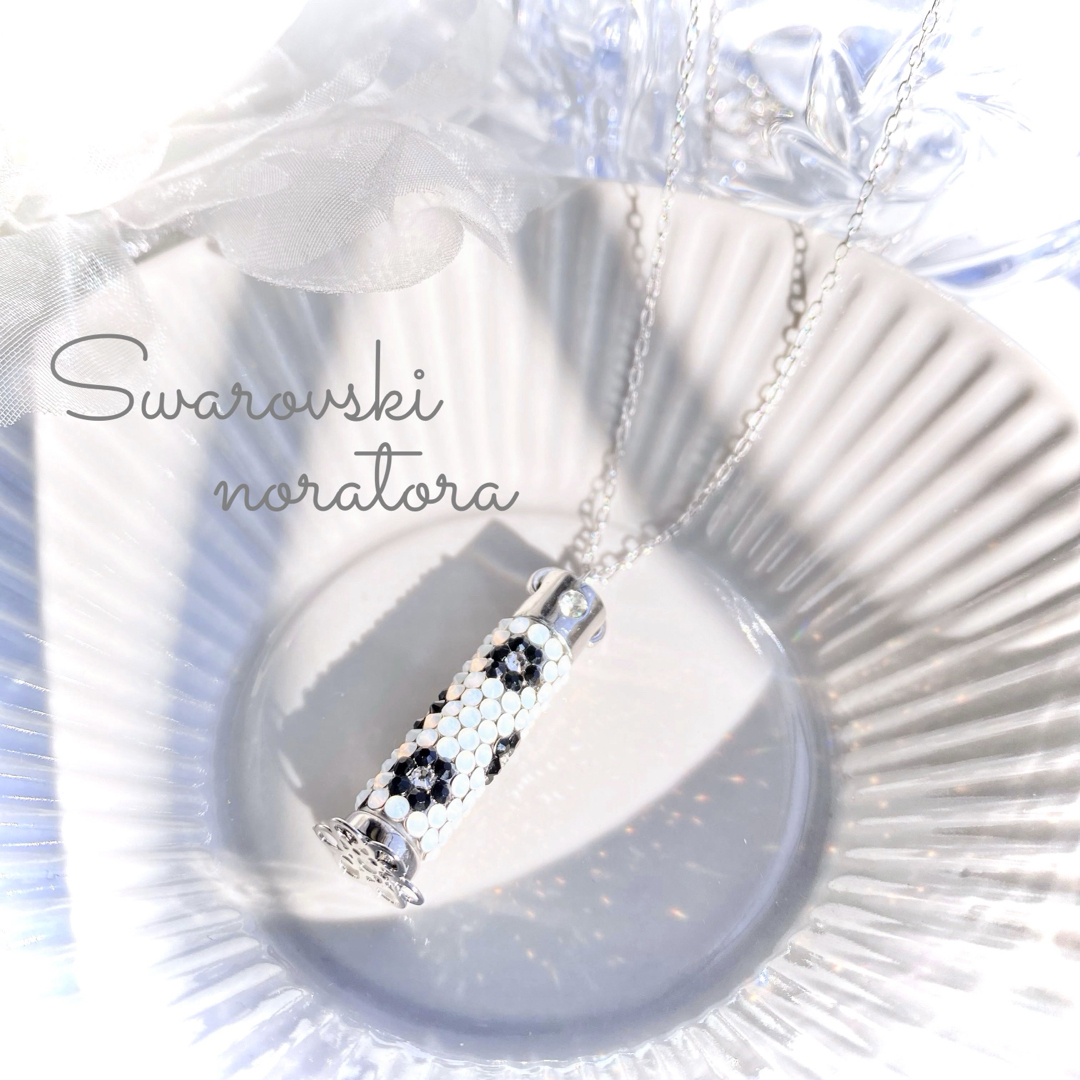 SWAROVSKI(スワロフスキー)のアロマペンダント　アロマ　アロマディフューザー　スワロフスキー　ギフト レディースのアクセサリー(ネックレス)の商品写真