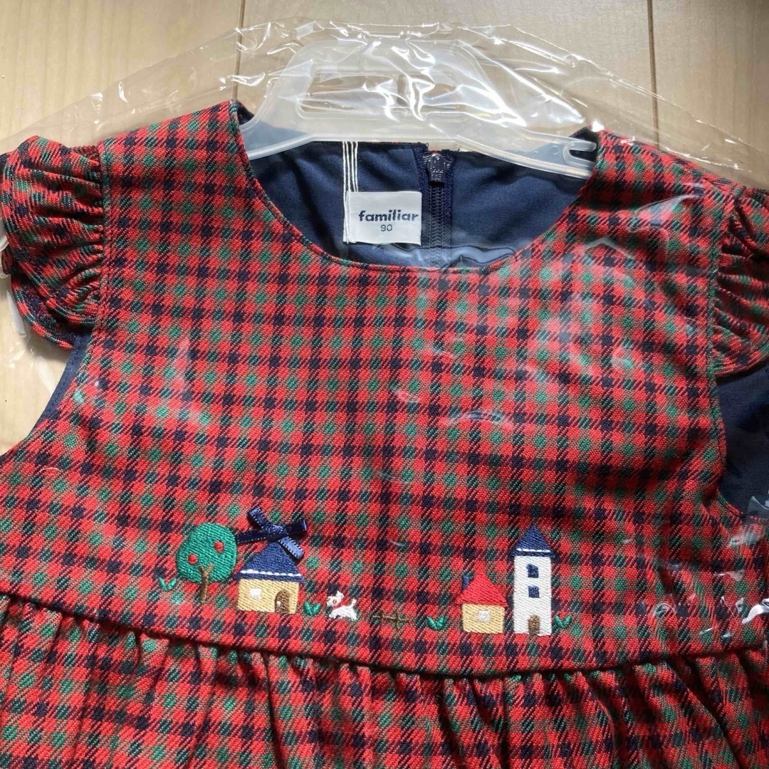 familiar(ファミリア)の【新品　タグ付き】ファミリア　ワンピース　ジャンパースカート　XF キッズ/ベビー/マタニティのキッズ服女の子用(90cm~)(ワンピース)の商品写真