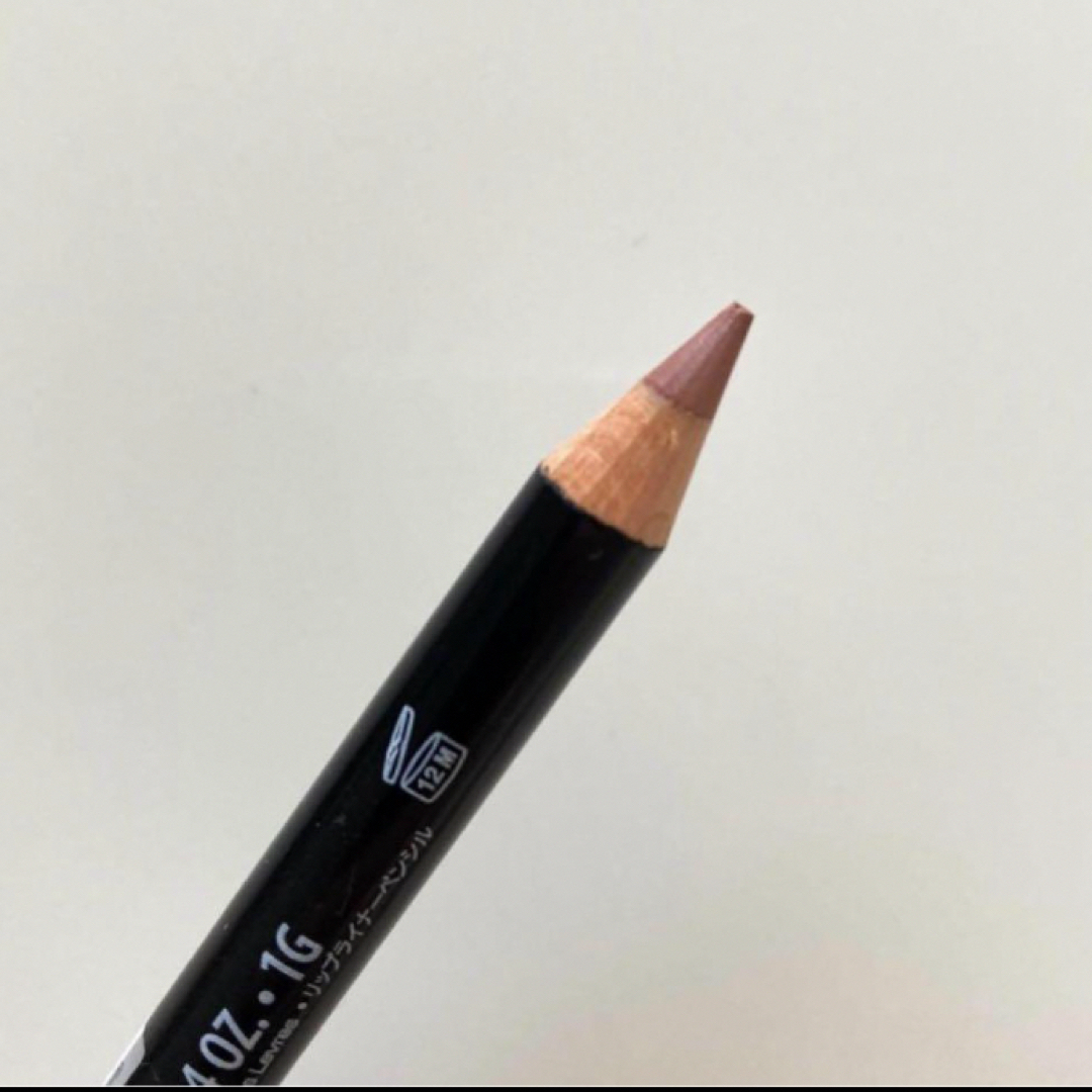 NYX(エヌワイエックス)の新品未使用NYX★ベージュ系リップペンシル コスメ/美容のベースメイク/化粧品(リップライナー)の商品写真