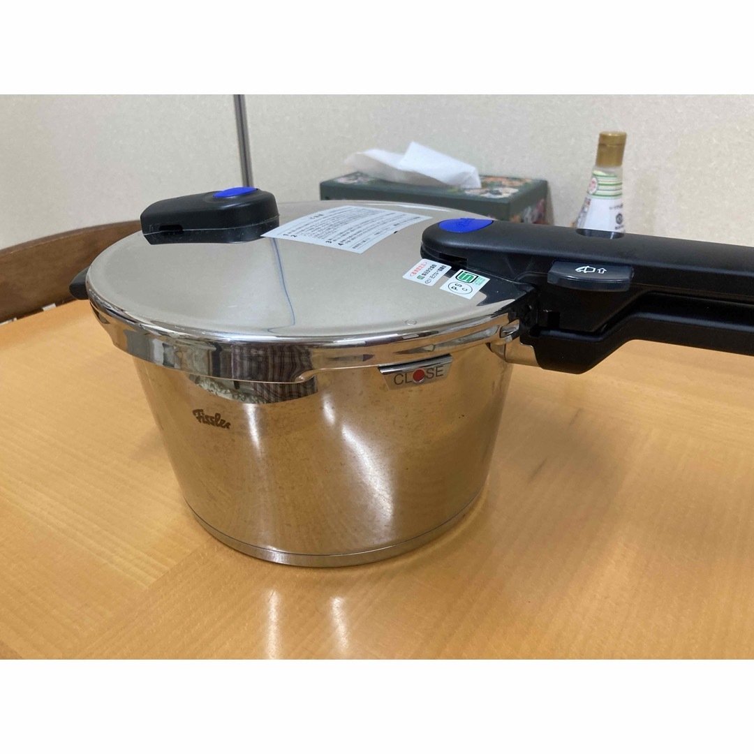 Fissler(フィスラー)のフィスラー　圧力鍋　 インテリア/住まい/日用品のキッチン/食器(鍋/フライパン)の商品写真