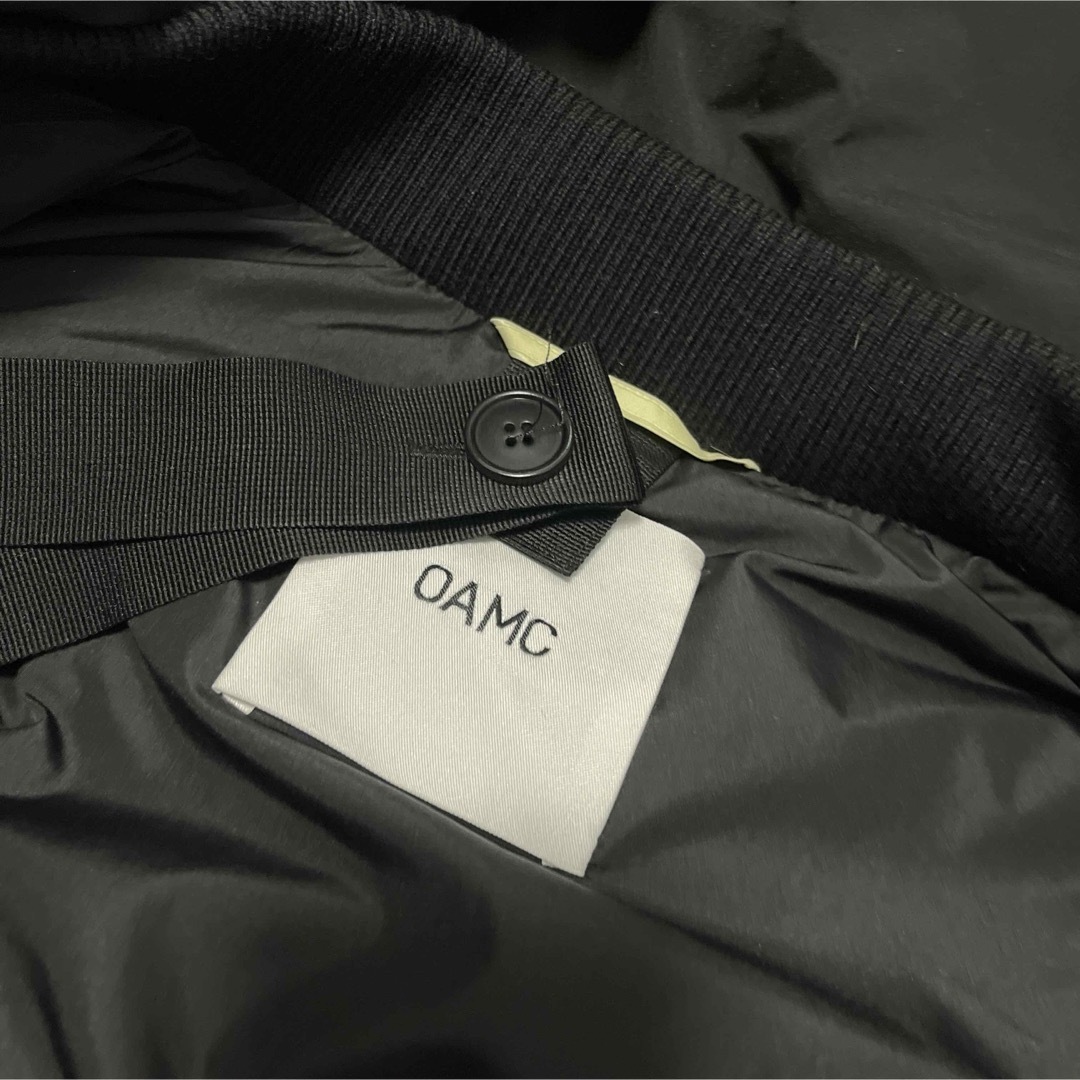 OAMC(オーエーエムシー)の新品 OAMC ダウンジャケット ブラック LITHIUM JACKET メンズのジャケット/アウター(ダウンジャケット)の商品写真