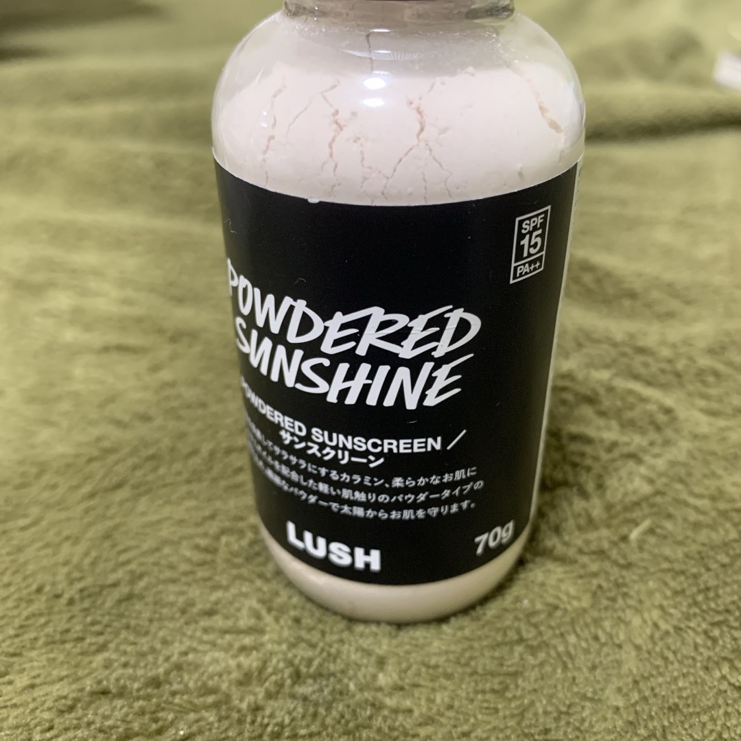LUSH(ラッシュ)のLUSH POWDERED SUNSHINE サンスクリーン コスメ/美容のボディケア(日焼け止め/サンオイル)の商品写真