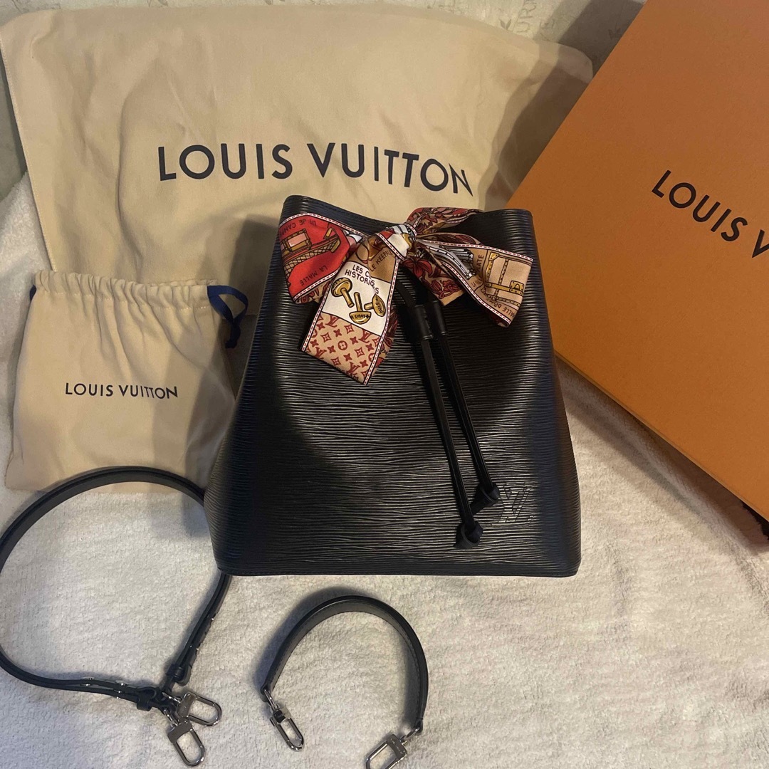 ハンドバッグ美品　LOUIS VUITTON ネオノエ　バンドー付き